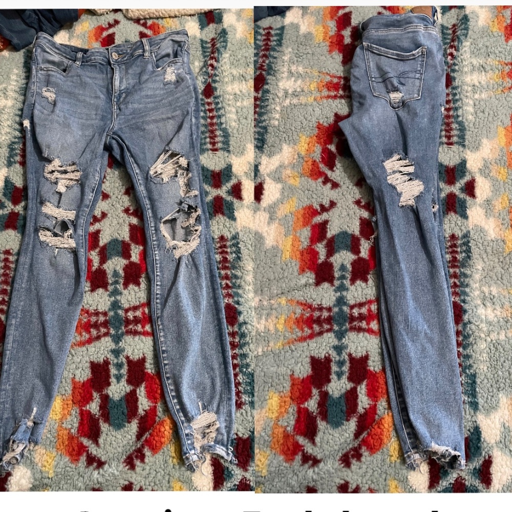 American Eagle Outfitters Distressed Skinny Jeans
